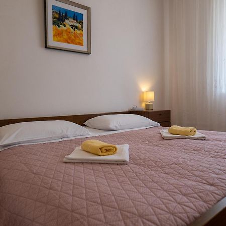 Irena'S Place A2 Ровінь Екстер'єр фото