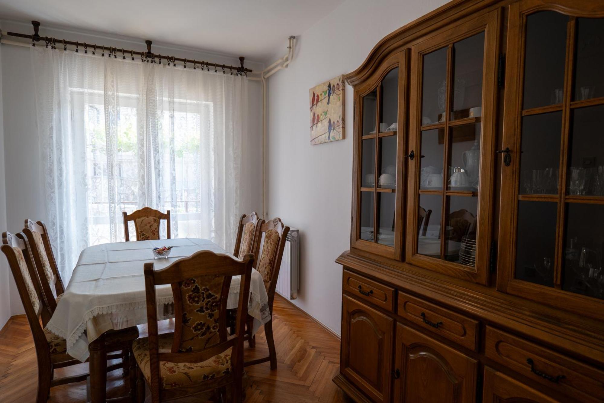 Irena'S Place A2 Ровінь Номер фото